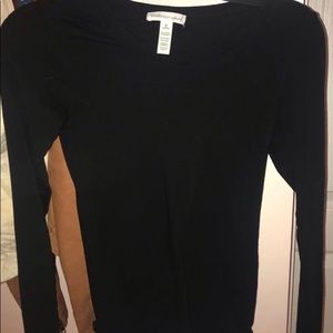 plain, long sleeve black t-shirt